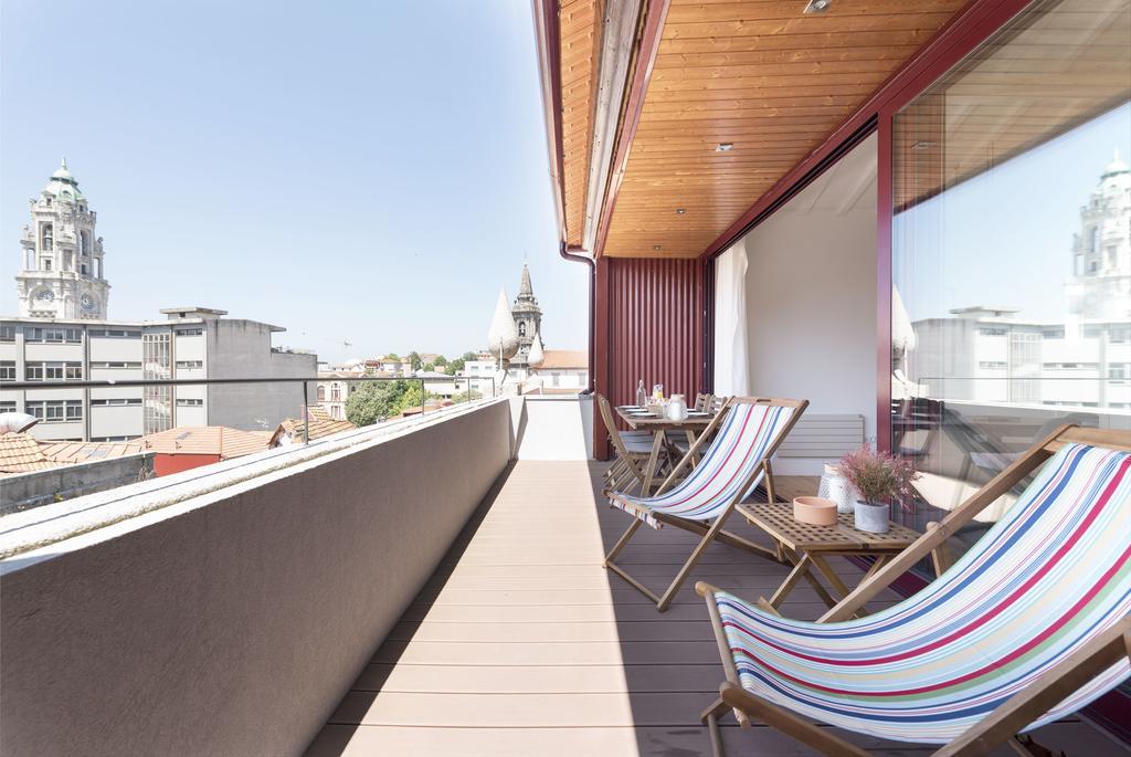 Lovelystay - Top Floor Balcony Apartment Porto Luaran gambar